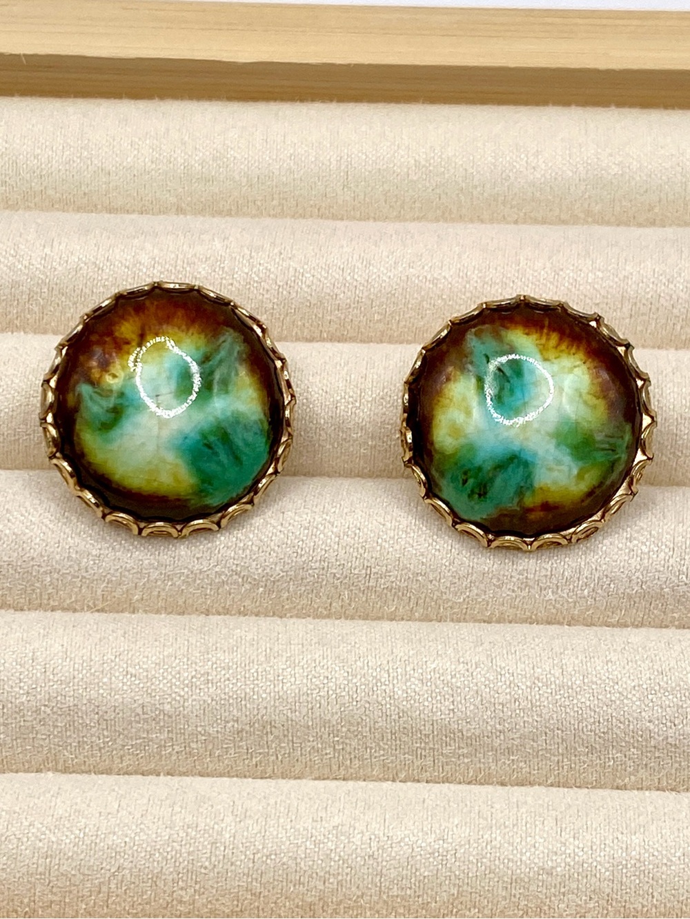 Vintage Gold Framed Green Brown Swirl Round Stud Earrings Clip On